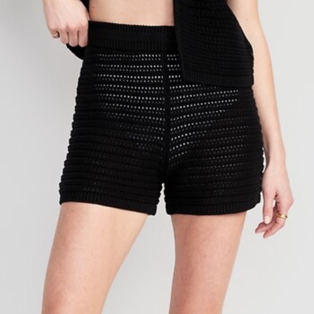 OLD NAVY | high-wasted crochet shorts size L